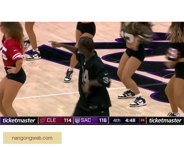 NBA骑士最新比赛比分解析及关键球员表现全纪录